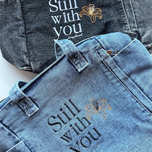 Bestickte Umhängetasche - Still with you JK
