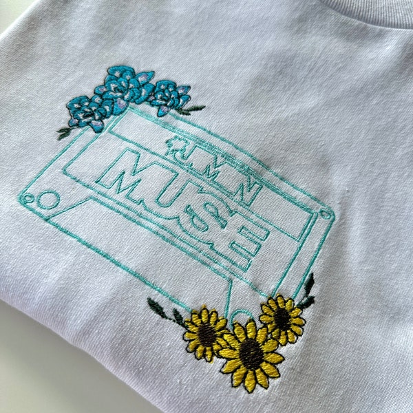 Embroidered oversized t-shirt - Muse by Jimin