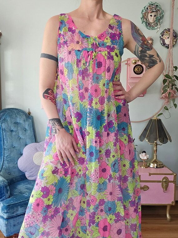 Najla 1960s Floral Nightgown