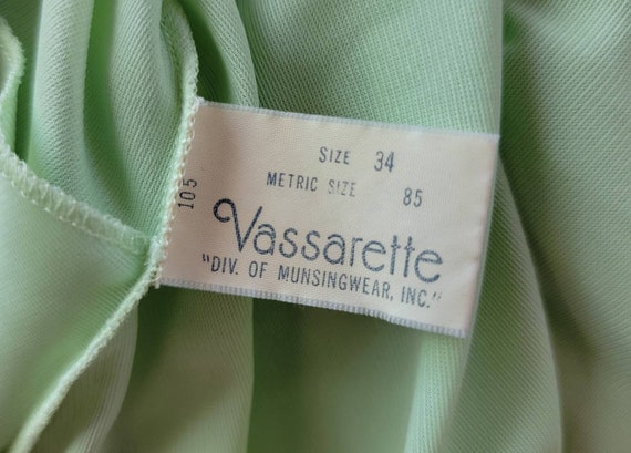 Vassarette Vintage 1970's Mint Green Zip Up Robe - image 5