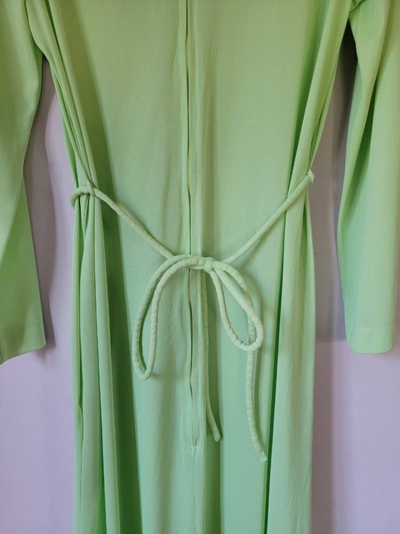 Vassarette Vintage 1970's Mint Green Zip Up Robe - image 6