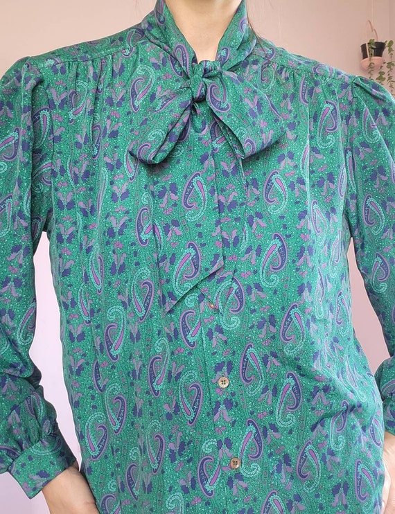 Vintage 1980s blouse with Gem