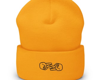 Gorro con puños de piedra, papel o tijera / Gorro bordado sutilmente sáfico