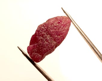 Natural Ruby Rough Crystal: AAA Quality Raw Gemstone (24x13mm, 24 Cts)