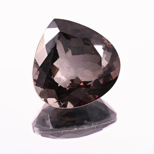 Alexandrite Gemstone-Alexandrite 100% Colour Changing Stone-Faceted Alexandrite Heart Shape Cut-Flawless Alexandrite-17 Cts-18x17mm Size