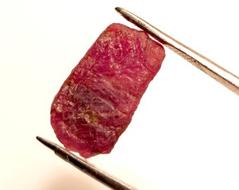 AAA Natural Ruby Rough Crystal: Raw Gemstone for Jewelry (17 Cts, 20x11mm)