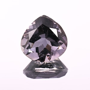 Alexandrite Gemstone-Alexandrite 100% Colour Changing Stone-Faceted Alexandrite Heart Shape Cut-Flawless Alexandrite-10 Cts-14x10mm Size