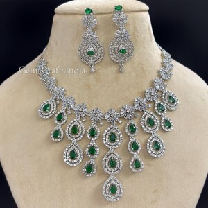 Collana con diamanti americani/Collana con diamanti CZ verdi/Set di gioielli indiani/Collana girocollo da sposa/Gioielli pakistani per donna