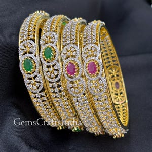 Indiase gouden afwerking armbanden / armbanden / set van 2 Amerikaanse diamanten armbanden / armbanden met zirkonia / statement armband bruiloftssieraden voor vrouwen