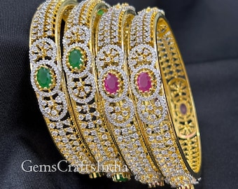 Indiase gouden afwerking armbanden / armbanden / set van 2 Amerikaanse diamanten armbanden / armbanden met zirkonia / statement armband bruiloftssieraden voor vrouwen