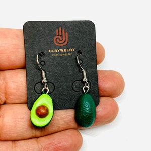 Aretes de barro de aguacate, joyería artesanal hecha a mano, arte popular mexicano, arte para vestir, moda para niñas y mujeres, aretes de barro de aguacate, aretes de arcilla
