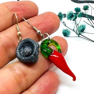 Mexicaanse sieraden klei oorbellen Molcajete jalapeno volkskunst mortel lamp glas rode chili asymmetrische drop en bengel oorbellen vrouwen meisjes cadeau