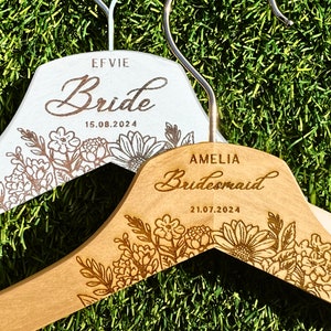 Engraved Wedding Hangers, Bridal Dress, Floral Hanger, Wedding Keepsake, Personalised Bridesmaid Gift, Wedding Favour, Personalised Hanger