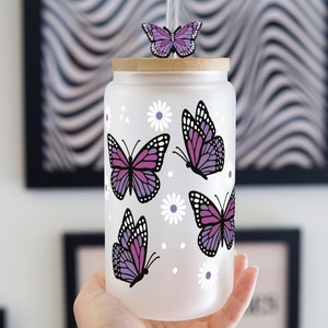 16oz Purple Butterflies and Daisies Glass Can Cup With Lid and Straw, Iced Coffee Glass, Can Glass Cup,Butterfly Daisy Cup,Monarch Butterfly