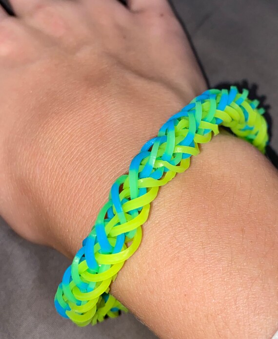 Rainbow Loom Bracelet French Braid without Loom/ using 2 Pencils - YouTube