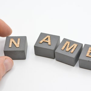 Letras de hormigón personalizables, placa de nombre de madera de hormigón, decoración de mesa de letras de hormigón de madera