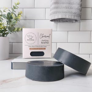 Charcoal & Tea Tree Facial Bar - Acne Soap - for Oily Skin - with Activated Charcoal Powder and Essential Oils - Detox