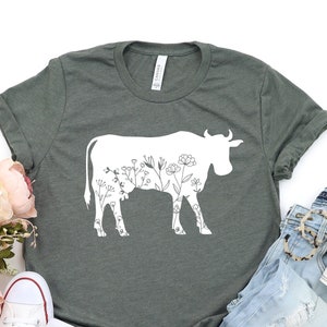 Cow Shirt, Farm shirt, Cow Flower Shirt, Floral Cow Shirt, Animal Lover Shirt, Farm Animal Shirt, Cute Cow Shirt, cow gifts for her
