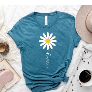 Daisy shirt, Daisy Love T shirt, Wildflower shirt, boho shirt, floral t-shirt Gift, Love T shirt, Love Shirt , Daisy Shirt, Nature Lover