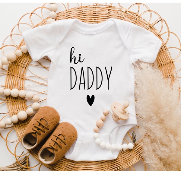 hi daddy Onesie®, hello daddy Onesie®, New Dad Gift, husband pregnancy announcement, custom Onesie®, pregnancy announcement Onesie®, Newborn