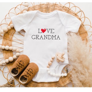 Grandma Baby Onesie®, Cute Love Grandma Onesie®, Baby Shower Gift, Baby Bodyduit, Newborn Onesie®, Grandma Onesie®, Cute Baby Gift, Grandma