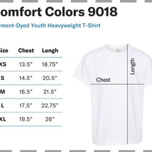 a white t - shirt with measurements for a short sleeve