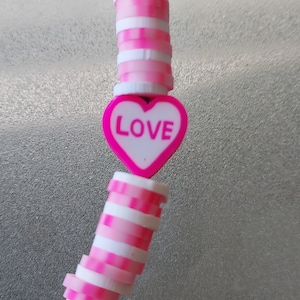 Correa de teléfono de amor personalizada, amuleto de teléfono de amor, amuleto de teléfono con cuentas personalizable, correa de encanto de teléfono de moda rosa y blanca