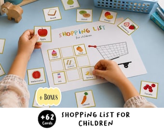 Puede incluir: Una hoja de actividades de lista de la compra para niños con un gráfico de carrito y una cuadrícula para colocar tarjetas cuadradas pequeñas. Las tarjetas muestran ilustraciones coloridas de alimentos como una manzana, un plátano y una zanahoria.