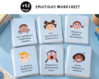 Puede incluir: Un conjunto de seis folletos azul claro titulados Emotions Worksheet con 52 páginas. Cada folleto presenta una cara de dibujos animados y texto: Self-Awareness & Personal Growth, Self-Regulation & Coping Skills, Feelings & Emotion Recognition, SEL Games & Interactive Activities, Friendship & Relationship Skills y Social Awareness & Empathy.