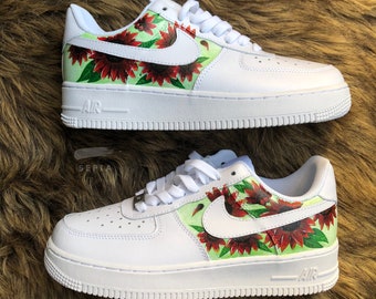 Las redes sociales han enloquecido con estas zapatillas que cambian de color  con el sol