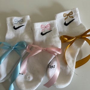 bow embroidered socks | ribbon embroidered socks | bow ankle socks | ribbon ankle socks | girly socks | trendy socks