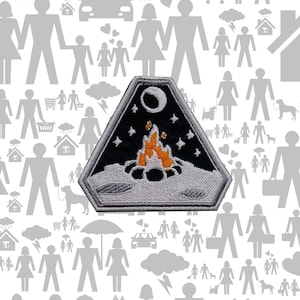 Moon Campfire Patch Embroidered Iron-On Sew-On Space Adventure Applique for Gamer Jacket Vest Backpack Cosplay Costume Retro Sci-Fi Gear