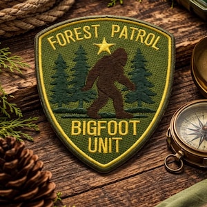 Strykbar Bigfoot-enhetslapp/Skogspatrulllapp/Sasquatch-lapp/Paranormal lapp/Sy-på-applikation för ryggsäck och jacka/Kläder/Cryptid-märke