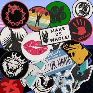 K&ouml;nnte beinhalten: Eine Sammlung bestickter Aufn&auml;her mit verschiedenen Motiven, darunter ein roter Drachen-Ouroboros, ein Gewichtheber, ein gr&uuml;nes Totenkopf-Emblem, ein Alien, ein roter Handabdruck mit Text, Lippen, ein goldener Drache, ein gekr&ouml;nter L&ouml;we und ein Namensschild.