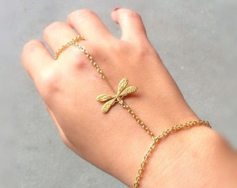 Dragonfly d’or Chaîne à main Boho Chic Slave Bracelet Anneau d’Or Harnais Bracelet Boho Bracelet