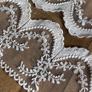 Quality Unique White Embroidered Tulle Lace Trim 3&quot;/7.5cm