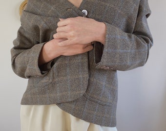 Vintage italienischer Woll-Herringbone-Blazer mit hellgelb-blauem Karomuster - 1990er Jahre reine Wolljacke - zweireihig geschnittenes Muster