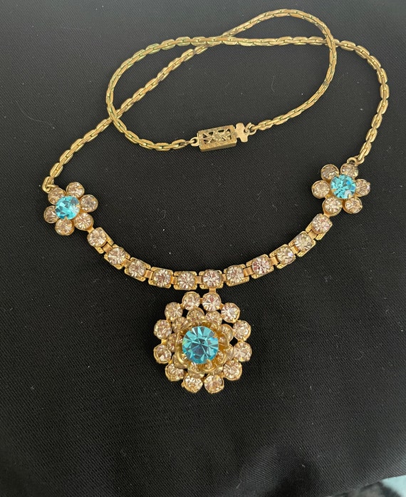Vintage rhinestone floral statement necklace. -unb