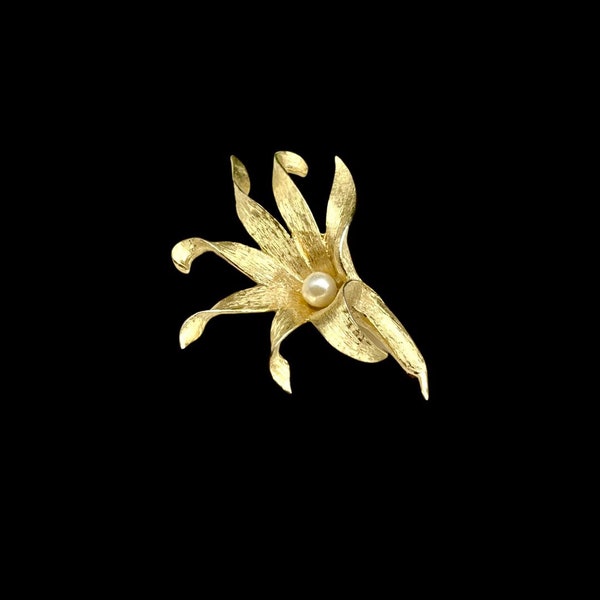 Boucher Pin Brooch Gold Tone, Flower White Faux Pearl Signed Numbered,1950s jewelry,Pin Marcel Boucher 7703P,statement brooch,French jewelry