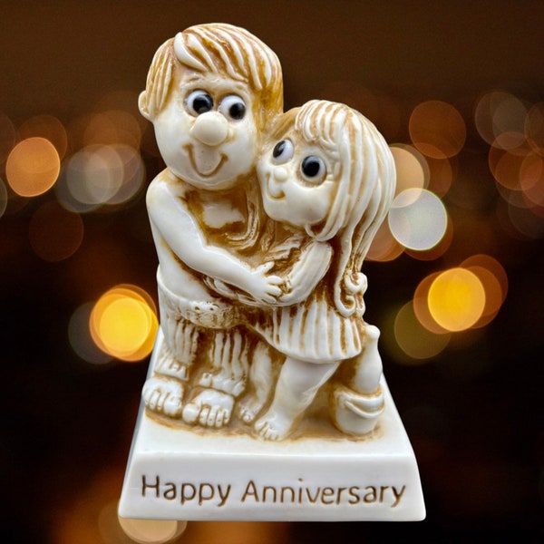 Vintage 1976 Happy Anniversary Figurine RUSS BERRIE #9224, husband and wife anniversary, couple gift