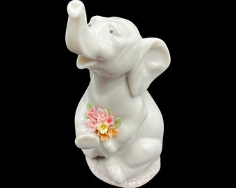 LLADRO elephant “Lucky In Love”, Porcelain elephant holding flowers figurine, made in Spain retired 6462, lucky figurine wildlife. AS IS