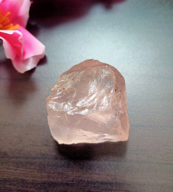 Raw Rose Quartz Crystal - Natural Rose Quartz