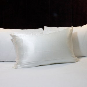 Pure Mulberry Silk Pillowcase | Best Silk Pillowcase | Ivory Silk Pillowcase with Hidden Zipper | Anti Ageing | Anti Frizz |22 Mommesilk|