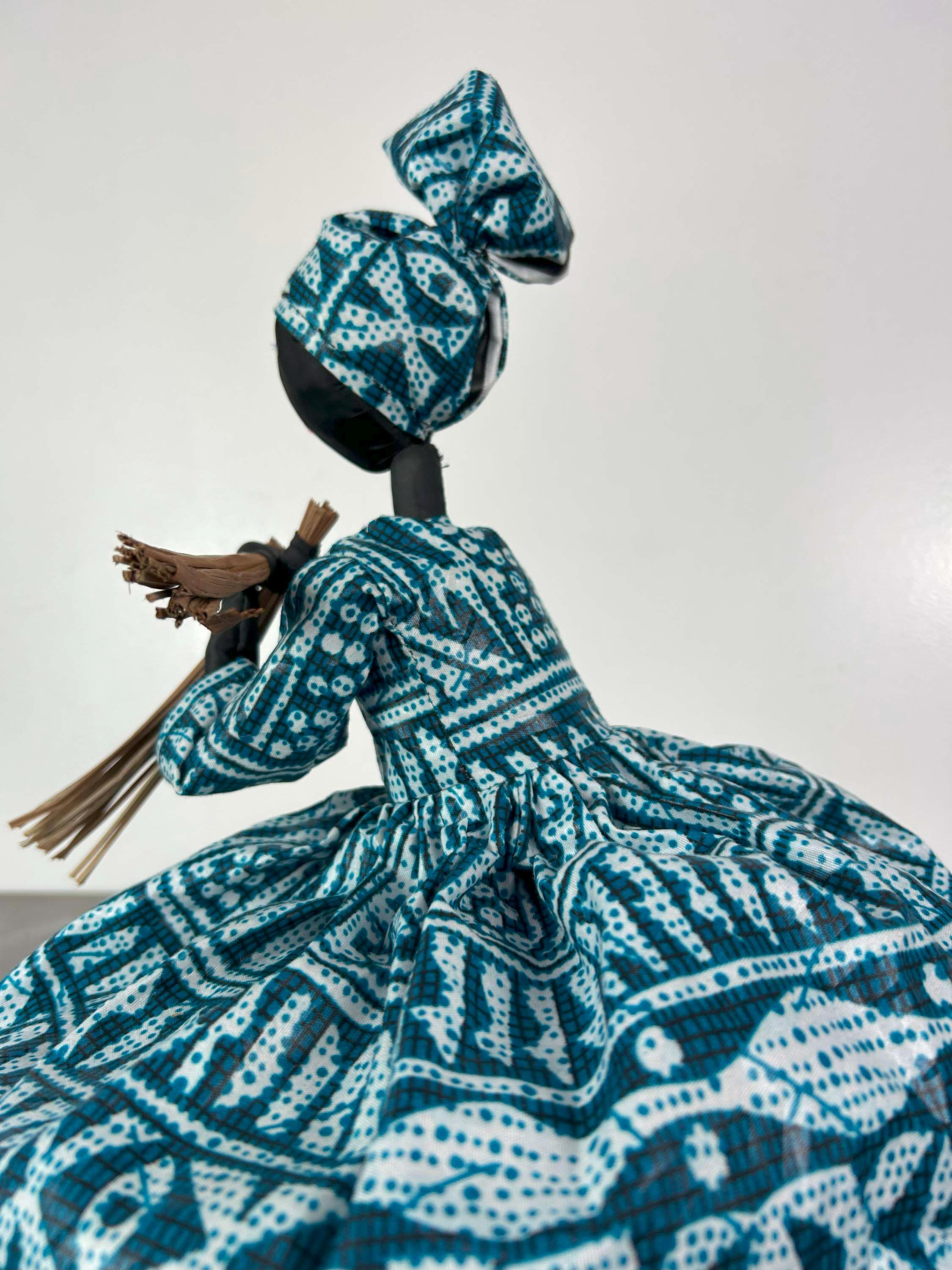 アフリカの伝統人形 - 手縫いの民族芸術玩具 - Etsy 日本