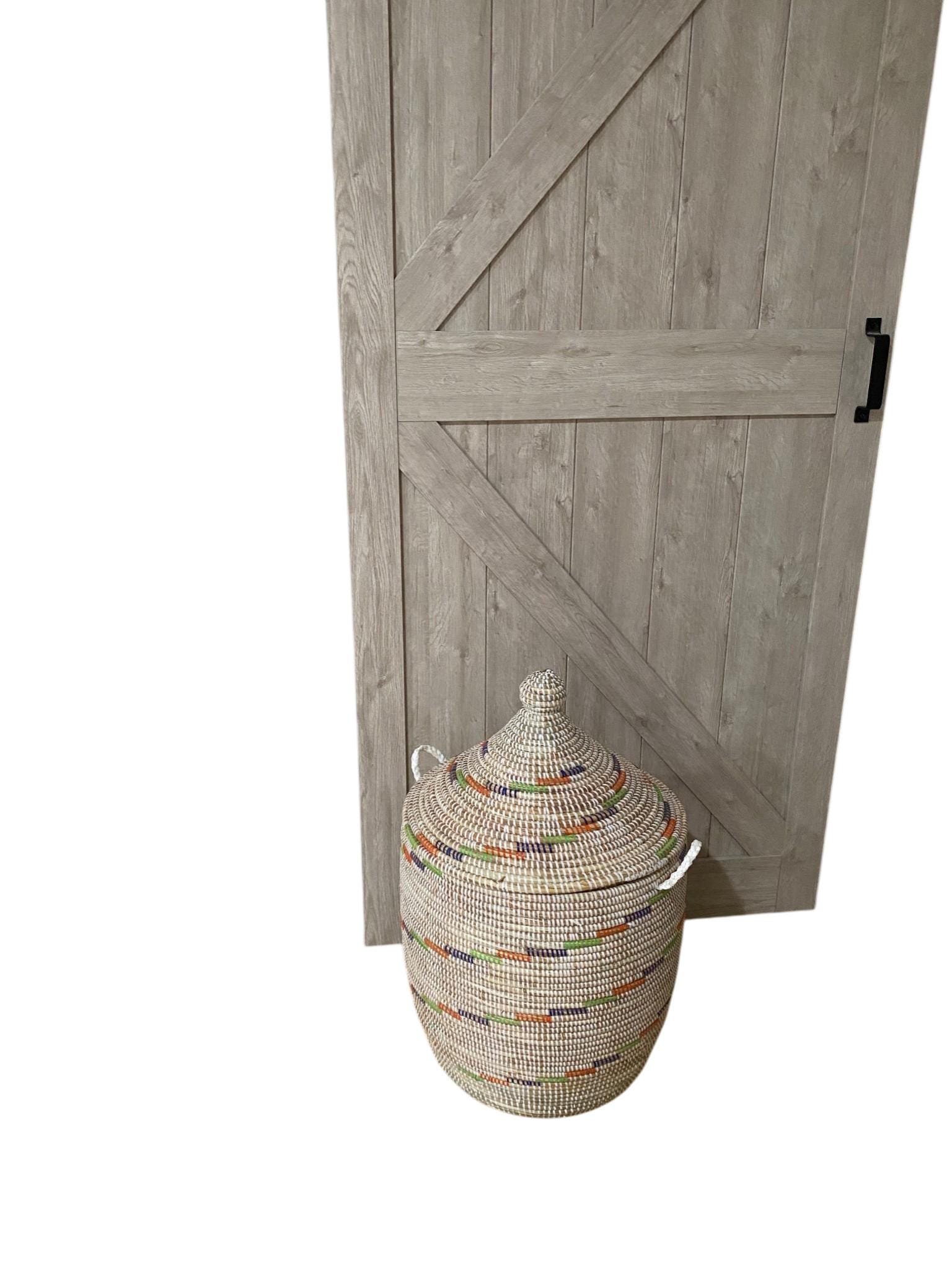 Cesto Portaoggetti In Rattan Intrecciato A Mano Con Coperchio – Artigianato Vietnamita, Rustico, Multiuso (23x15 Cm)