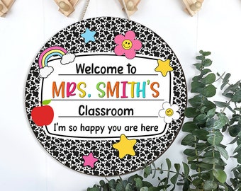 Teacher Door Sign, Retro Classroom Door Decor, Back To School Gift For Teacher Custom Name Sign, Personalized Teacher Appreciation Gift