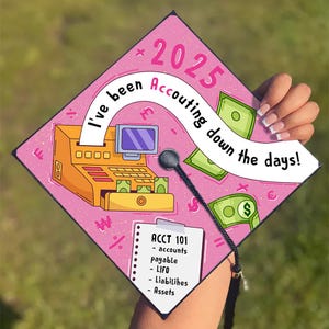 Accounting Down The Days Grad Cap, Accountant Cap Topper, Accountant Grad Cap Topper, Accountant Cadeau, Cadeau voor Accountant, Class of 2025