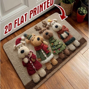 Op de afbeelding: Een rechthoekige beige deurmat met een 2D platgedrukte afbeelding van vier antropomorfe honden in feestelijke kleding, waaronder kerstmutsen, sjaals en een kerstboomkostuum, met de tekst 2D FLAT PRINTED en een rode pijl.