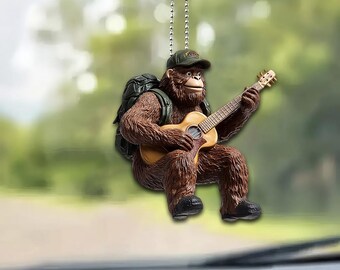 Adorno plano 2D de Pie Grande, Pie Grande tocando la guitarra, adorno colgante para coche de Sasquatch, regalos de Navidad, regalos para amantes de Pie Grande, regalo para amantes de la guitarra