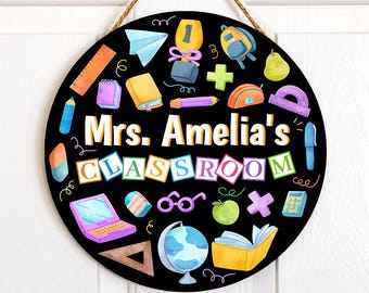Letrero de madera personalizado para profesores, colgador de puerta para el aula, regalos de regreso a clases, letrero para la puerta del profesor, letrero de bienvenida con el nombre del profesor